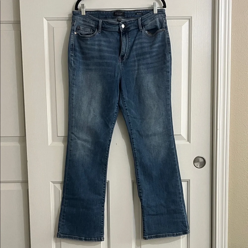 Judy Blue Medium Wash Flare Jeans - Picture 1 of 2